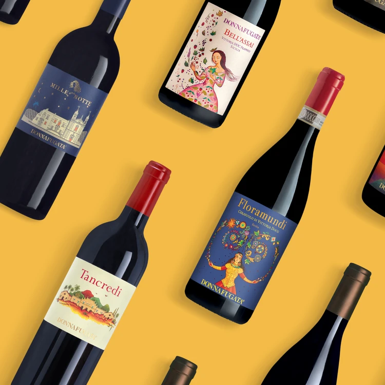 Raccolta di vini su sfondo giallo per storytelling visivo Donnafugata